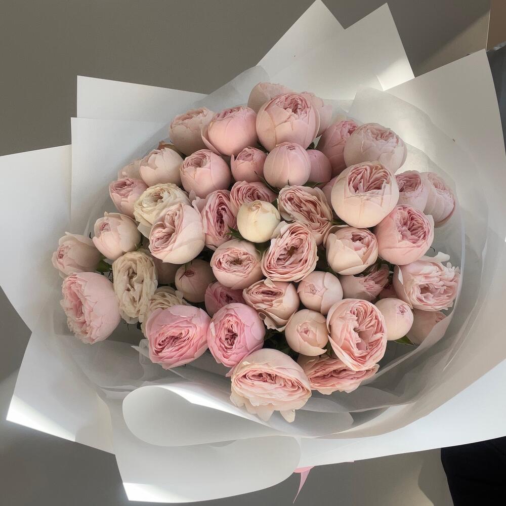 Букет из пионовидных роз